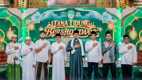 Tana Tidung Bersholawat Bersama Buya Arrazy Hasyim, Perkuat Ukhuwah dan Kecintaan kepada Rasulullah SAW