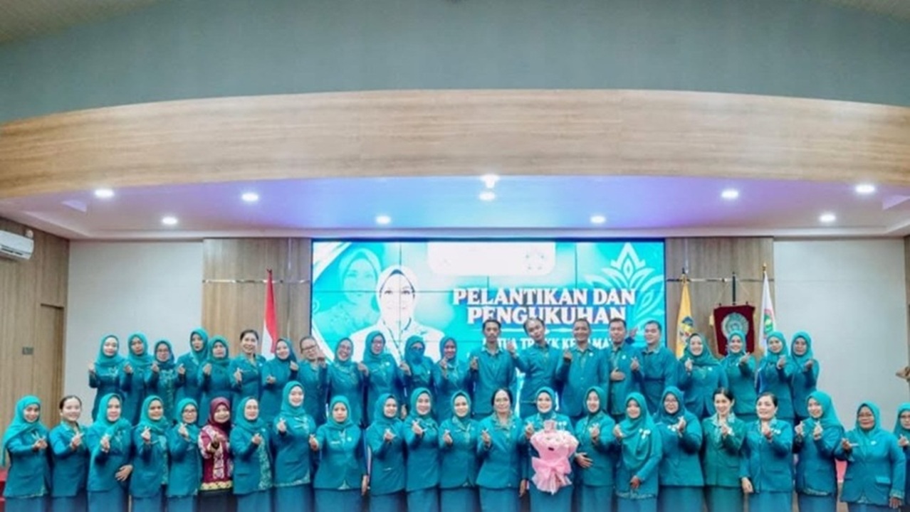 Vamelia Ibrahim Lantik Ketua TP PKK, TP Posyandu, Bunda Literasi dan Bunda PAUD Kecamatan